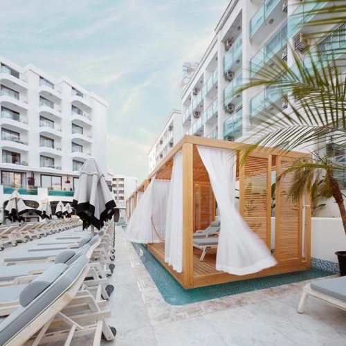 Lalila Blue Suites