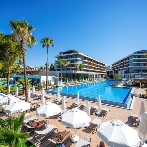 Acanthus & Cennet Barut Collection