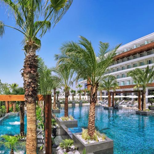 Amanti MadeForTwo Hotels